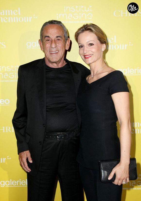 Thierry Ardisson et sa femme Audrey Crespo-Mara à la 4ème édition de la soirée "Heroes for Imagine", une grande vente aux enchères d’oeuvres d'art à l'institut Imagine, 24 boulevard du Montparnasse dans le 15ème arrondissement de Paris, France, le 12 septembre 2022. © Dominique Jacovides/Bestimage