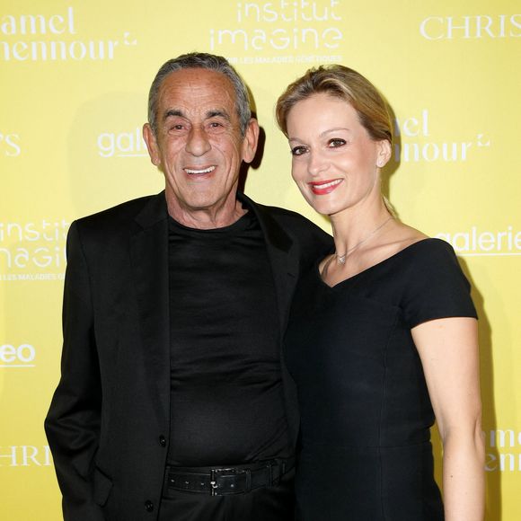 Thierry Ardisson et sa femme Audrey Crespo-Mara à la 4ème édition de la soirée "Heroes for Imagine", une grande vente aux enchères d’oeuvres d'art à l'institut Imagine, 24 boulevard du Montparnasse dans le 15ème arrondissement de Paris, France, le 12 septembre 2022. © Dominique Jacovides/Bestimage