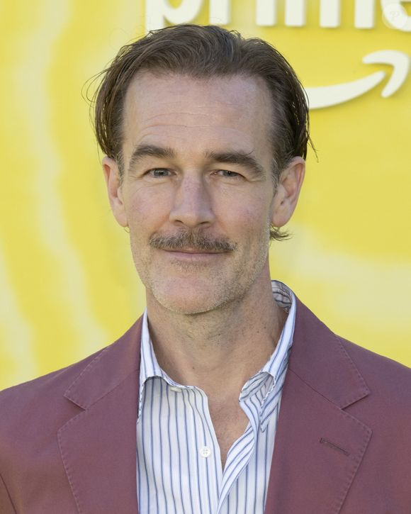 James Van Der Beek à la première de la série "Overcompensating" à Los Angeles © Billy Bennight/ZUMA Press Wire