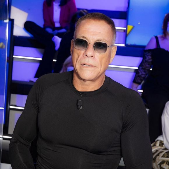 Jean-Claude Van Damme a été opéré début août à la clinique du Parc, près de Montpellier.

Exclusif - Jean-Claude Van Damme (JCVD, venu présenté le film « Le dernier mercenaire » (Production Netflix)) - Enregistrement de l'émission "TPMP (Touche Pas à Mon Poste)", présentée par C.Hanouna et diffusée en direct sur C8 
© Jack Tribeca / Bestimage