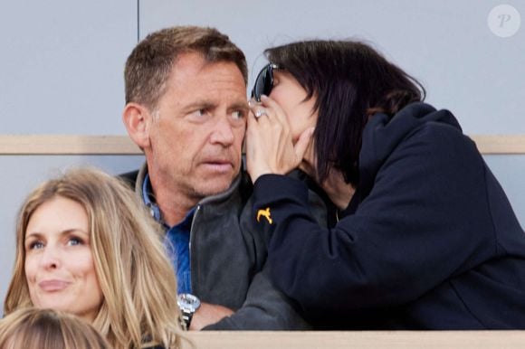 Daniel Riolo et sa compagne Géraldine Maillet lors de la nocturne des Internationaux de France de tennis de Roland Garros 2023 à Paris, France, le 2 juin 2023. © Moreau-Jacovides/Bestimage