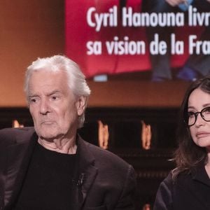 Pierre Arditi, Evelyne Bouix -  Sur le plateau de l'émission On Est En Direct (OEED) du samedi 09/10/2021, présentée en direct par L.Salamé et L.Ruquier, avec pour invités: C.Hanouna, P.Torreton, P.Arditi, E.Bouix, S.Lelouch, F.Gastambide, C.Alévêque, P.Pascot, F.Begaudeau, G.Lejeune, Woodkid - Paris le 09/10/2021 -  ©Jack Tribeca/Bestimage
