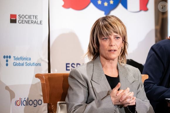 Elle avait 29 ans quand il s'est tué dans un crash d'avion à l'âge de 31 ans (il était pilote)

La réalisatrice espagnole Isabel Coixet et Marina Foïs, lauréates du prix Dialogo 2024, donnent une conférence de presse à l'Hôtel Intercontinental à Madrid, le 29 avril 2024. Ce prix de l'association d'amitié franco-espagnole promouvoit le lien hispano-français dans le contexte européen. Europa Press / Bestimage