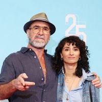 "Un cadre de vie idyllique" : Eric Cantona et Rachida Brakni ont quitté la France pour vivre dans la ville la plus colorée du monde