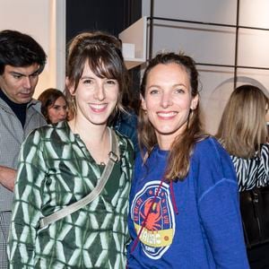 Léa François et Élodie Varlet lors de l'inauguration du premier pop up store Amäy à Paris le 4 avril 2023.
© Pierre Perusseau / Bestimage