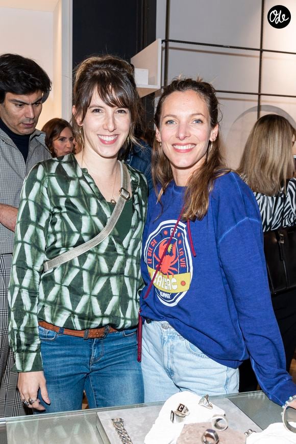 Léa François et Élodie Varlet lors de l'inauguration du premier pop up store Amäy à Paris le 4 avril 2023.

© Pierre Perusseau / Bestimage