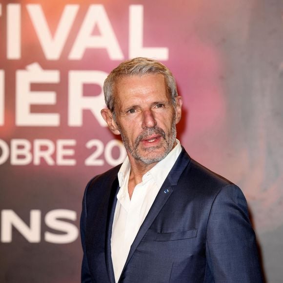 L'occasion ainsi de s'intéresser à l'acteur.

Lambert Wilson au photocall de la cérémonie d'ouverture de la 15ème édition du festival Lumière à la Halle Tony Garnier de Lyon le 12 octobre 2024.
© Dominique Jacovides / Bestimage