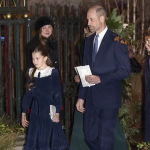 La morceau interprété était dédié à la mère du compositeur… elle aussi prénommée Charlotte ! 

Le prince William (Le prince William, prince de Galles), le prince de Galles, Catherine, princesse de Galles (Catherine "Kate" Middleton, princesse de Galles), le prince George (Le prince George de Galles), le prince Louis (Le prince Louis de Galles) et la princesse Charlotte (La princesse Charlotte de Galles) assistent à la cérémonie de chants "Together At Christmas" à l'abbaye de Westminster. @Backgrid UK/ Bestimage



Sur la photo : La princesse Charlotte (La princesse Charlotte de Galles), le prince William (Le prince William, prince de Galles), le prince de Galles