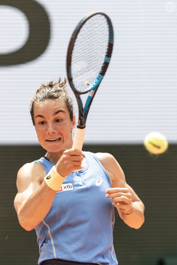 La française Loïs Boisson bat l'américaine Pegula (3-6, 6-4, 6-4), au 4ème tour des internationaux de France de Tennis de Roland Garros 2025 (Jour 9), à Paris, France, le 2 juin 2025. Boisson a renversé la situation face à l’Américaine Pegula, numéro trois mondiale, pour s’offrir la plus belle victoire de sa carrière (3-6, 6-4, 6-4) et se hisser en quarts de finale de Roland-Garros. © Jacovides-Moreau/Bestimage