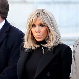 Info - Décès de Anne-Marie Trogneux, soeur de Brigitte Macron à l’âge de 93 ans - Info - Agression de Jean-Baptiste Trogneux à Amiens : deux hommes condamnés à un an et 15 mois de prison ferme - La première dame Brigitte Macron lors d'une cérémonie au cimetière national d’Arlington en Virginie le 30 novembre 2022.

© Dominique Jacovides / Bestimage