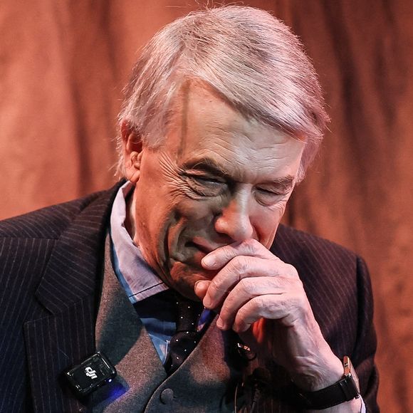 Le 7 mars 2026, dans les colonnes de Télé Star, le chanteur d'origine italienne et belge Salvatore Adamo a donné de ses nouvelles. 

Le chanteur Salvatore Adamo photographié lors de la visite de l'exposition " Adamo. Racines et résonances" à Jemappes, Mons. Photo par ABACAPRESS.COM