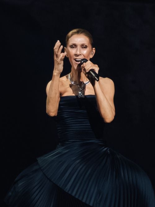 Un très beau virement attend le fils de Michel Berger et France Gall grâce aux concerts de Céline Dion à Paris