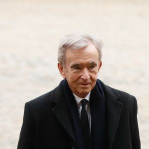 Exclusif - Bernard Arnault - Obsèques de Yvon Gattaz (ancien président du Conseil national du patronat français (CNPF), l’ancêtre du MEDEF) en la Cathédrale Saint-Louis-des-Invalides à Paris le 17 décembre 2024. © Christophe Clovis/Bestimage