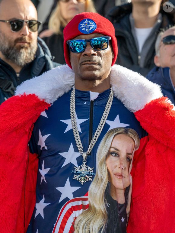 Snoop Dogg et d'autres fans réagissent à la chute de LINDSEY VONN lors de sa première tentative à la descente féminine de ski alpin de Cortina au Centre de ski alpin de Tofane le 8 février 2026 pendant les Jeux Olympiques d'hiver Milan-Cortina 2026. Mark Edward Harris/ZUMA Press Wire/Bestimage