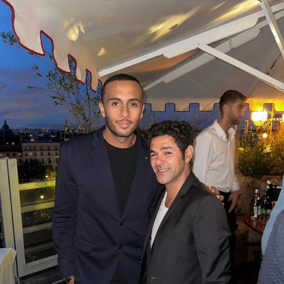 Exclusif - Le pâtissier Yazid Ichemrahen et Jamel Debbouze - Les célébrités fêtent le 48ème anniversaire de J.Debbouze dans le restaurant "Dar Mima", créé par Laurent de Gourcuff et J.Debbouze, en hommage à la mère de ce dernier, Fatima. Sur le toit de l'Institut du monde arabe à Paris, l'acteur a partagé son gâteau d'anniversaire avec sa femme, M.Theuriau, et ses amis, dont l'équipe du "Jamel Comedy Club", le 18 juin 2023. Yazid Ichemrahen via Bestimage