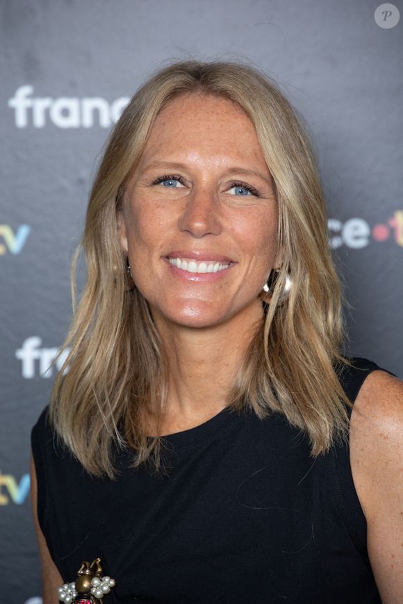 Si elle profite actuellement de ses vacances au Costa Rica pour admirer de sublimes paysages, ses yeux ne manquent également pas de s’attarder sur son époux.

Agathe Lecaron assiste à la conférence de presse de France TV le 04 septembre 2024 à Paris, France. Photo par Nasser Berzane/ABACAPRESS.COM
