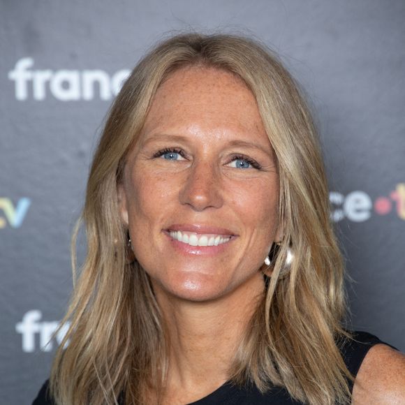 Si elle profite actuellement de ses vacances au Costa Rica pour admirer de sublimes paysages, ses yeux ne manquent également pas de s’attarder sur son époux.

Agathe Lecaron assiste à la conférence de presse de France TV le 04 septembre 2024 à Paris, France. Photo par Nasser Berzane/ABACAPRESS.COM