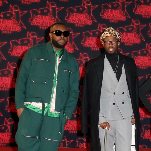 Gims, Dadju lors de la 23ème édition des NRJ Music Awards 2021 au Palais des Festivals de Cannes, le 20 novembre 2021.
© Dominique Jacovides/Bestimage