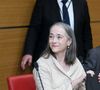 À côté de cela, Delphine Ernotte touche 332 000 € brut de part fixe. Ce montant n'a pas bougé depuis 15 ans. C’est le même salaire que celui de son prédécesseur en 2010.

Delphine Ernotte lors d'une audition devant la Commission d'enquête sur la neutralité, le fonctionnement et le financement de l'audiovisuel public à l'Assemblée nationale à Paris, le 8 avril 2026.

© Lionel Urman / Bestimage