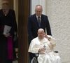 Le corps du souverain pontife est exposé dans la basilique Saint-Pierre afin que le public puisse lui rendre hommage
Le pape François dirige l'audience générale hebdomadaire dans la salle Paul VI au Vatican le 12 février 2025.