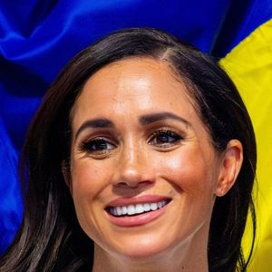 En effet, lors de ses débuts royaux, la belle-soeur de Kate Middleton avait sorti un ouvrage caritatif baptisé "Together: Our Community Cookbook". 

Prince Harry et Meghan Markle, à Dusseldorf
Backgrid USA / Bestimage