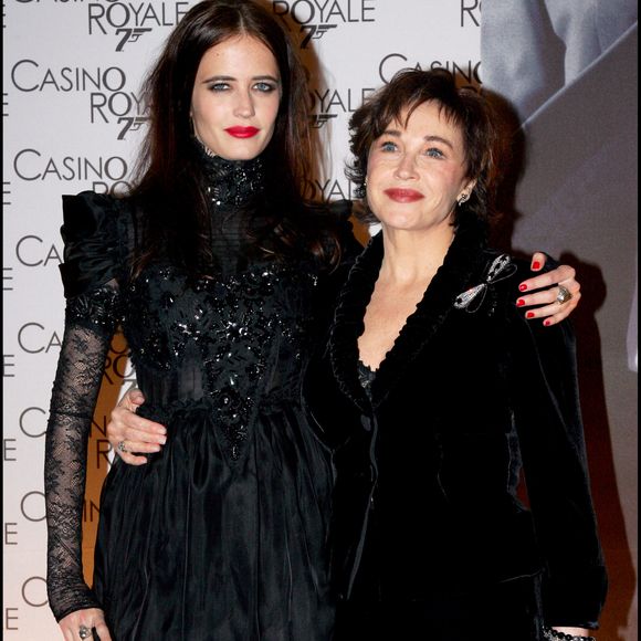 Eva Green et sa mère Marlène Jobert lors de la première de Casino Royale à Paris (archive)
©RINDOFF-GUIREC / BESTIMAGE