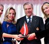 Cette propriété peut accueillir jusqu’à 45 personnes en même temps.

Le prince Charles de Bourbon des Deux Siciles honoré pour sa 9e victoire au Smeralda 888 International Championship 2024, et sa famille durant la cérémonie d'intronisation des nouveaux membres du Yacht Club de Monaco ainsi que la remise des YCM Awards-Trophée Credit Suisse 2024, présidé par le prince Albert II de Monaco. © Bruno Bebert/Bestimage
