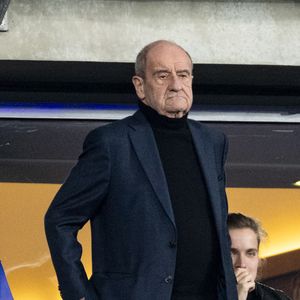 Le chroniqueur a partagé son point de vue lors d'une interview pour "La Tribune Dimanche".

Pierre Lescure - Célébrités dans les tribunes du quart de finale de la Ligue des Nations de l'UEFA 2025 "France - Croatie (2-0 / tab 5-4)" au Stade de France à Saint-Denis le 23 mars 2025. © Cyril Moreau/Bestimage