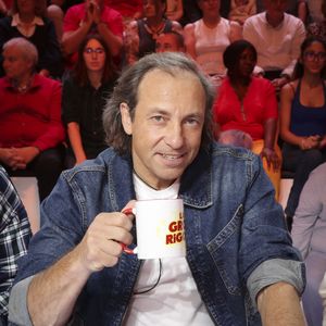 "En tant que présidente de la fédé, on a pas été très copains."

Philippe Candeloro - Emission "La Grosse Rigolade" présentée par C.Hanouna et diffusée sur W9, Paris, France. © Jack Tribeca / Bestimage