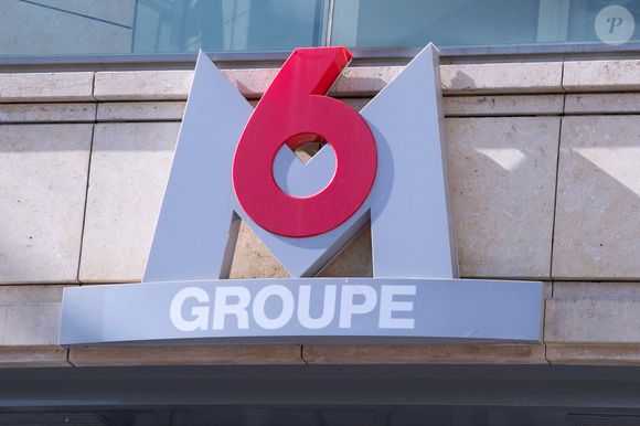 Pas de panique toutefois, ce n'est que provisoire.

Une enseigne de M6 Groupe à Neuilly, France.
Photo by David Niviere/ABACAPRESS.COM