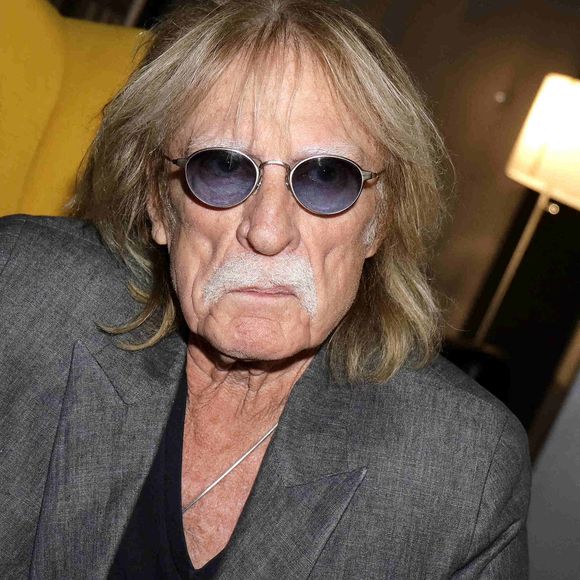 Le chanteur Christophe (Daniel Bevilacqua) pose lors d'une séance de portraits à Paris, France, janvier 2020. Photo par VIM/ABACAPRESS.COM