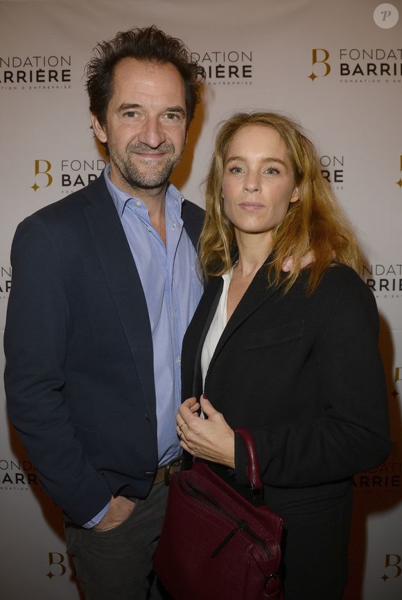 L'infidélité a été fatal à leur couple. “Moi j'ai fauté, donc je reconnais que j'ai un peu merdé, j'avais une femme formidable…”, avait confié l'humoriste

Stéphane De Groodt et son ex femme Odile d'Oultremont lors de la remise du prix de La Fondation Diane & Lucien Barrière 2015 au théâtre Tristan Bernard à Paris, pour la pièce "Je vous écoute" à Paris le 1er février 2016.  © Coadic Guirec/Bestimage