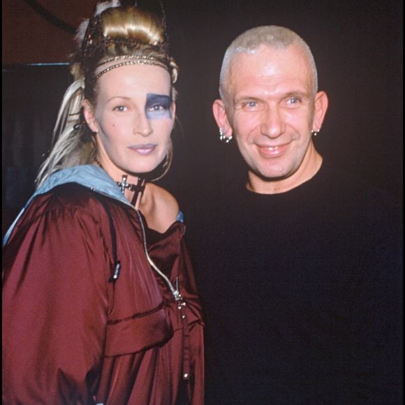 Estelle Lefébure et Jean Paul Gaultier en 1995
©RINDOFF-GARCIA / BESTIMAGE