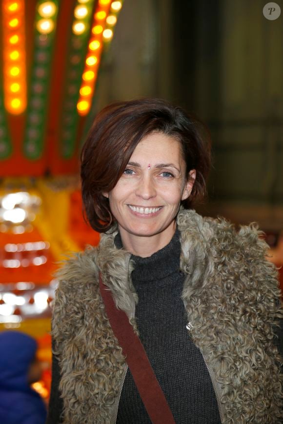 Adeline Blondieau - Inauguration de la 3ème édition "Jours de Fêtes" au Grand Palais à Paris le 17 décembre 2015. Jours de fêtes, la fameuse fête foraine au cœur de la Nef du Grand Palais est de retour à Paris du 18 décembre 2015 au 3 janvier 2016.
©Christophe Aubert via Bestimage