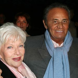 Line Renaud et Roger Hanin assistent à l'ouverture de la chaîne 'IDF1' pour la TNT à l'Aquaboulevard à Paris, France, le 20 mars 2008. Photo par Denis Guignebourg/Abaca