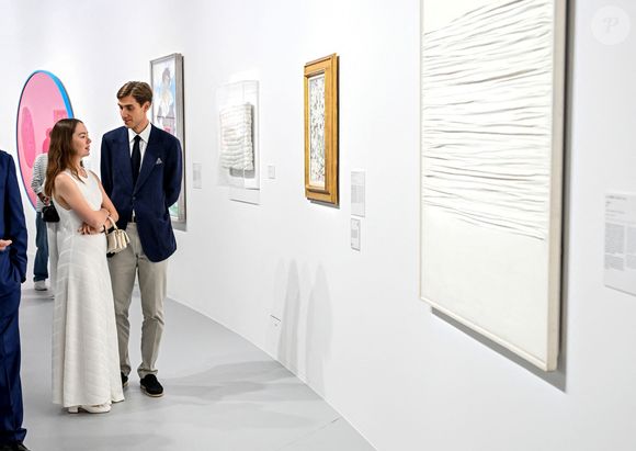 Le prince Albert II de Monaco, accompagné par sa nièce, la princesse Alexandra de Hanovre et son compagnon Ben-Sylvester Strautmann, a visité l'exposition d'été du Grimaldi Forum à Monaco, "Couleurs", en collaboration avec le Centre Pompidou, installée dans l'espace Indigo du centre des congèrs, du 8 juillet au 31 août 2025. © Bruno Bebert/Bestimage