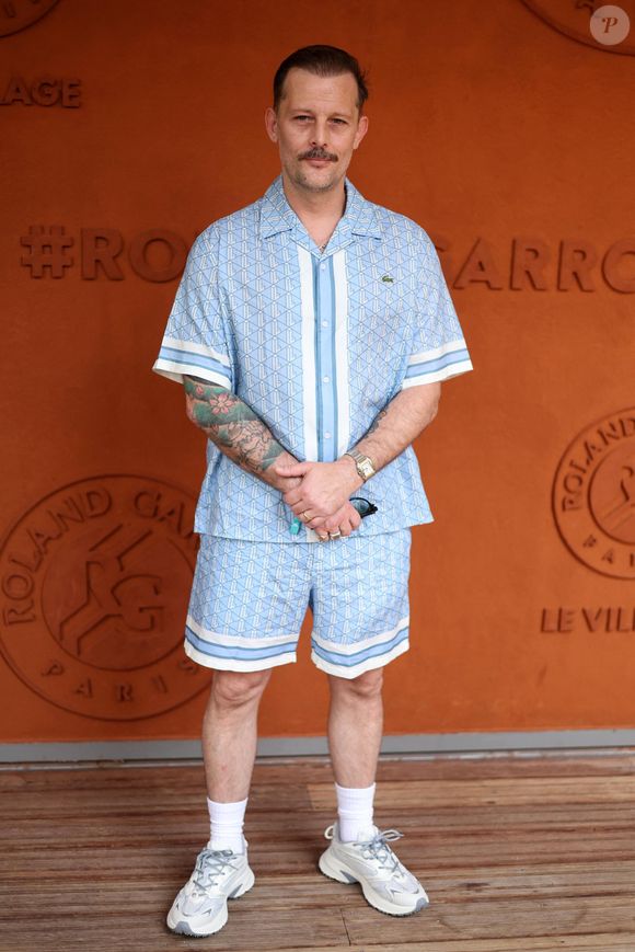 née de son ex-couple avec Nicolas Duvauchelle,

Nicolas Duvauchelle au village lors des Internationaux de France de Tennis de Roland Garros 2025, à Paris, France, le 6 juin 2025. © Jacovides-Moreau/Bestimage
