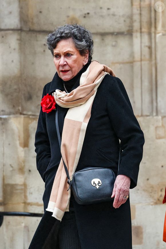 Geneviève Laborde, la soeur de la défunte - Arrivées aux obsèques de C.Laborde en l’église Saint-Roch à Paris, le 6 février 2025. Décédée le 28 janvier 2025 à l'âge de 73 ans, l'ancienne présentatrice météo de TF1 (1988 - 2017) était atteinte de la maladie neurodégénérative à corps de Lewy. 
© Jacovides - Moreau / Bestimage