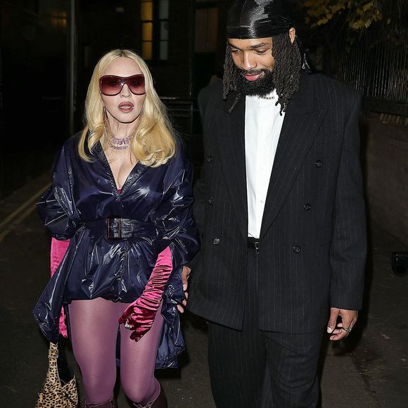Madonna est venue accompagnée de son petit ami, le footballeur Akeem Morris.

Exclusif - Madonna et Akeem Morris, le 12 décembre 2025.

Photo : Agence / Bestimage