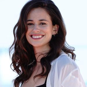 Lucie Lucas au photocall de la série "Cannes confidential" lors de la 5ème saison du festival International des Séries "Canneseries" à Cannes le 5 avril 2022. © Norbert Scanella / Panoramic / Bestimage