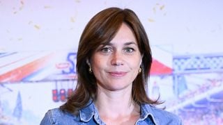 A plus de 600km de Paris, Nathalie Péchalat, la mère des filles de Jean Dujardin, renoue avec ses premières amours