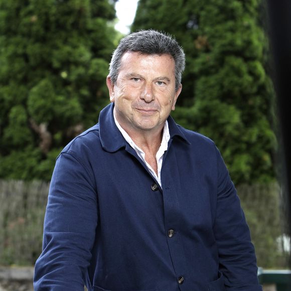 Après des années d'une bataille juridique, l'animateur Pascal Bataille a tourné une page de sa vie. 

Exclusif - Pascal Bataille lors de la 29ème édition de "La Forêt des Livres chez Gonzague Saint-Bris" à Chanceaux-près-Loches.
© Cédric Perrin/Bestimage