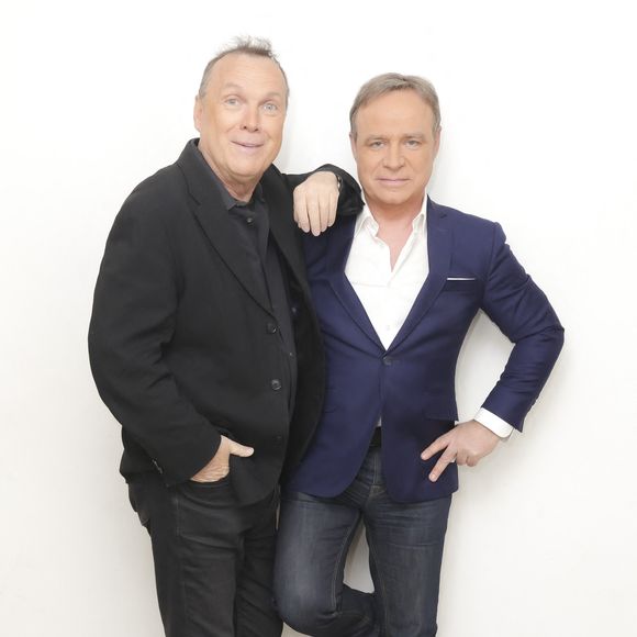 Exclusif -  Julien Lepers, Fabien Lecoeuvre - Julien Lepers pose en marge de sa venue à l’émission TPMP People, enregistrée le 10/03/2023, présentée par M.Delormeau et diffusée le 11/03/2023 - Paris le 11/03/2023 - © Jack Tribeca / Bestimage