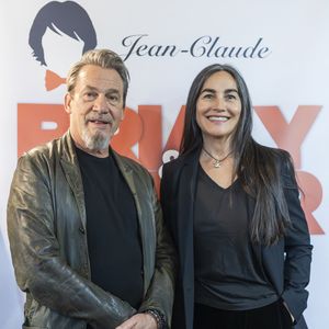 Florent Pagny, Coralie Baroux, Azucena Caamaño - Première de la pièce "Jean-Claude et Josephine, une histoire vraie jamais racontée" au théâtre de Passy à Paris le 16 septembre 2025.

© Benjamin Babiz / Bestimage
