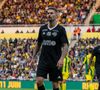 Cette expérience gastronomique haut de gamme a un coût certain, le menu le plus complet pouvant atteindre les 260 euros au dîner.

Matt Pokora (M. Pokora) - Match des Légendes du Variétés Club de France contre le FC Nantes au profit du Secours Populaire au stade de la Beaujoire à Nantes le 3 juin 2025.  © Martin Bousseau/Bestimage