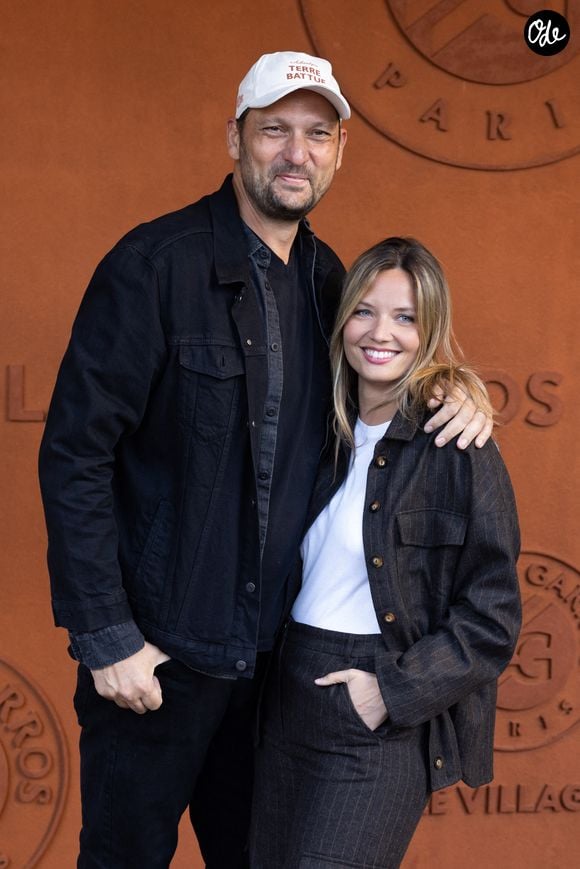 Eric Antoine et sa femme Gennifer Demey au village lors des Internationaux de France de Tennis de Roland Garros 2026. Paris, le 2 juin 2026. © Jacovides-Moreau / Bestimage