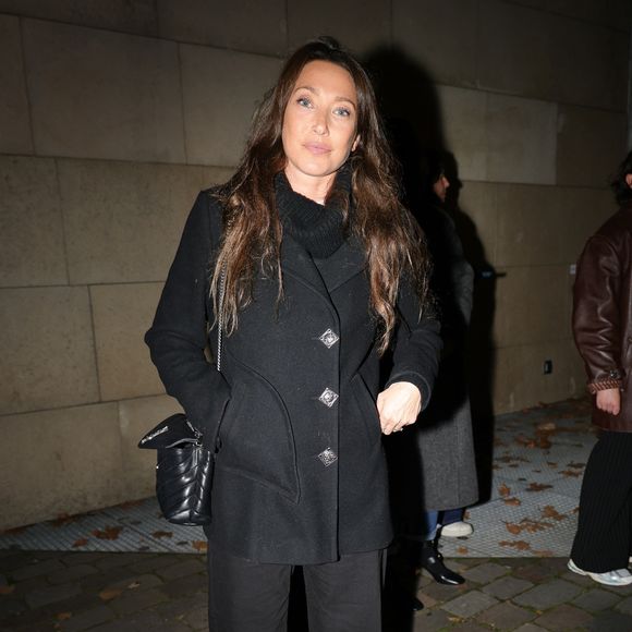 Laura Smet a fait une apparition élégante à la première parisienne de "The Substance", portant une tenue élégante entièrement noire avec un manteau ajusté et un pantalon à jambes larges. Elle a complété son look avec un sac à main matelassé et des chaussures à bouts pointus, adoptant ainsi la sophistication parisienne.
©Backgrid USA / Bestimage