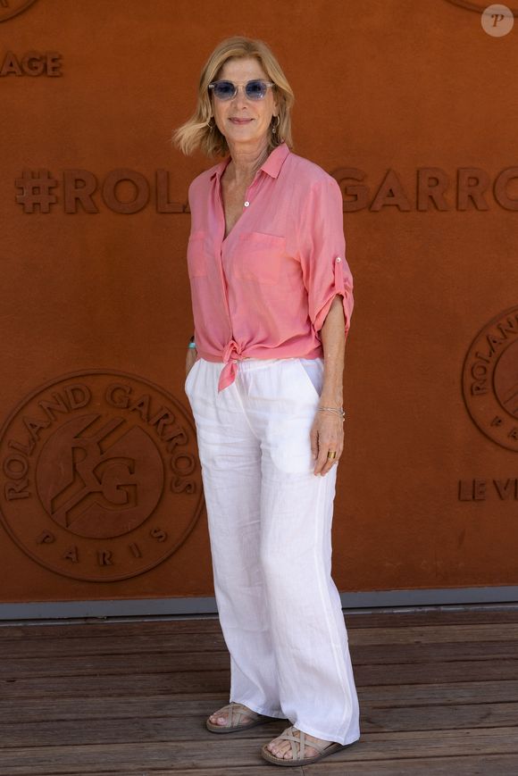 Michèle Laroque au village lors des Internationaux de France de Tennis de Roland Garros 2025. Paris, le 30 mai 2025. 
© Moreau / Jacovides / Bestimage