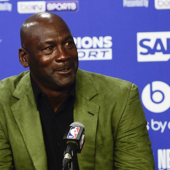 Michael Jordan - coproprietaire des Charlotte Hornets - Conférence de presse du match de NBA Game Paris 2020 entre les Bucks de Milwaukee et les Charlotte Hornet à l'AccorHotels Arena à Paris le 24 janvier 2020.

© JB Autissier / Panoramic / 2020