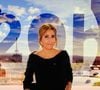 Léa Salamé devait retrouver le 20 heures de France 2 après cinq semaines de congés.

Léa Salamé présente son premier journal de 20 heures sur France 2. 

© Alain Guizard / Bestimage